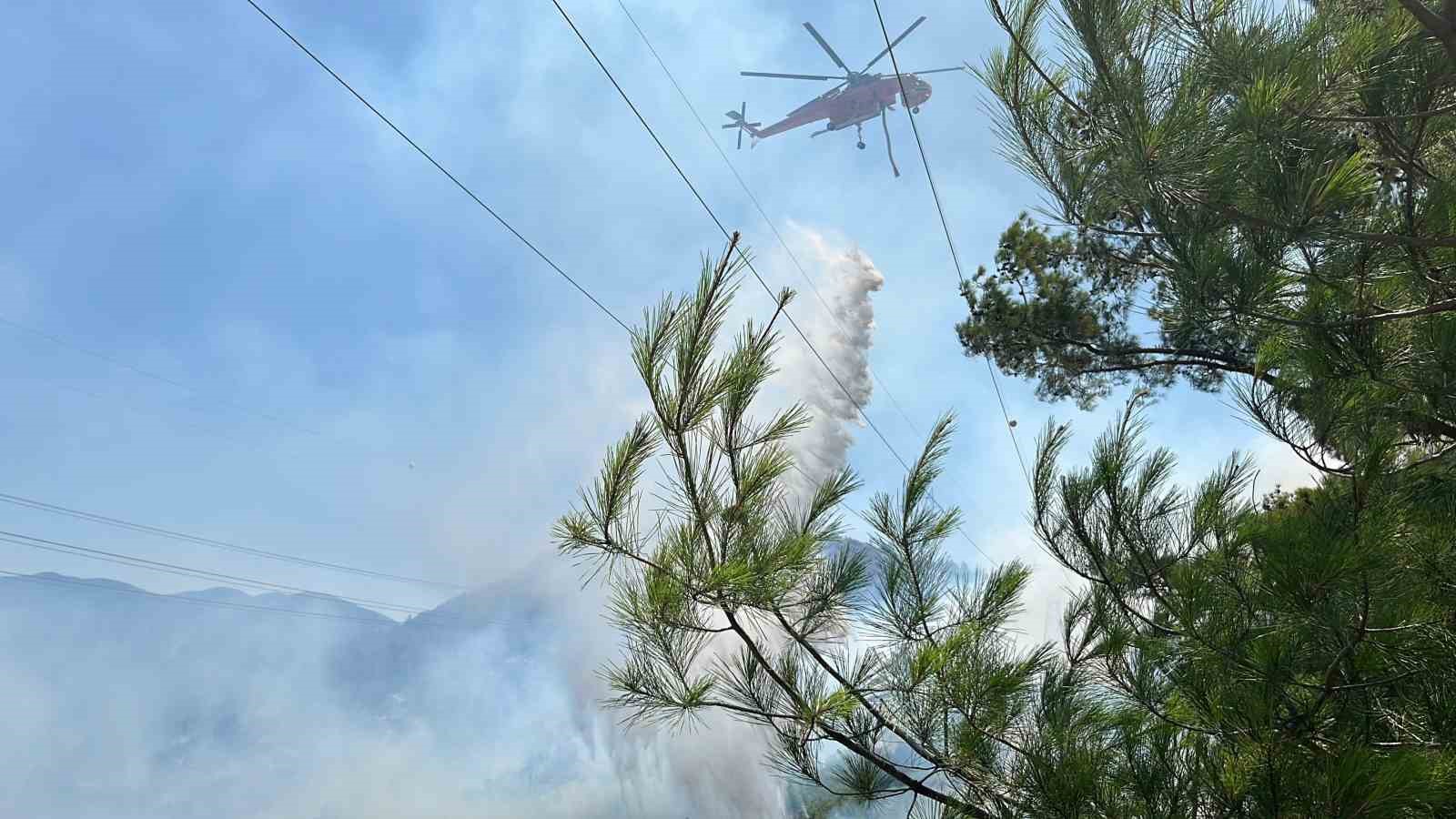 Alanya&rsquo;daki yangınını kontrol altına alınması &ccedil;alışmaları devam ediyor
