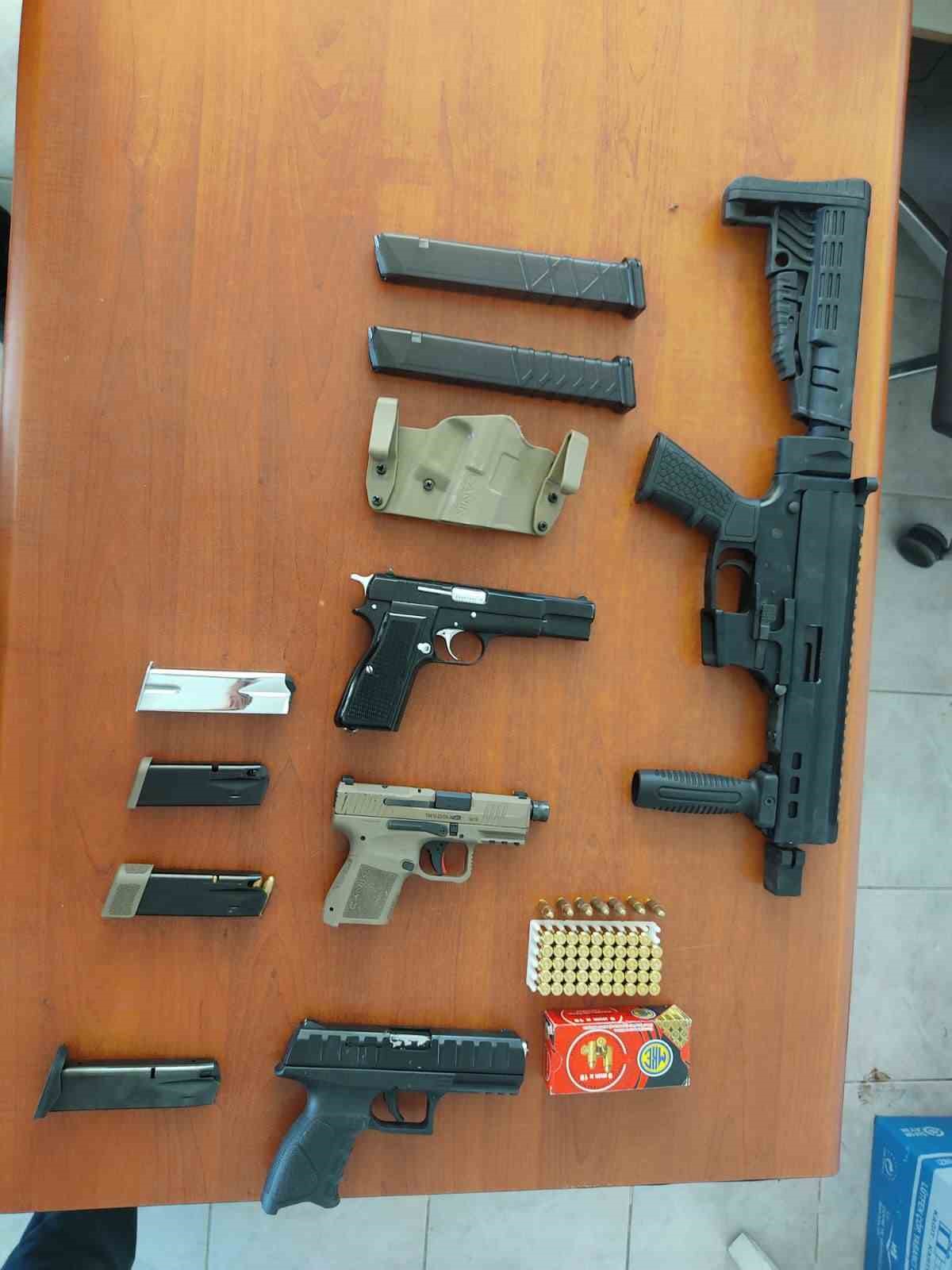 Sosyal medya &uuml;zerinden borsa vurgununa polis baskını
