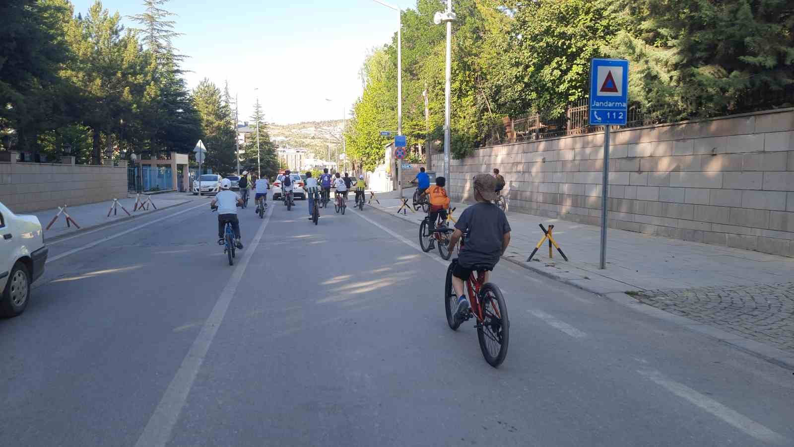 "Uyuşturucu ile m&uuml;cadele" temalı bisiklet turu
