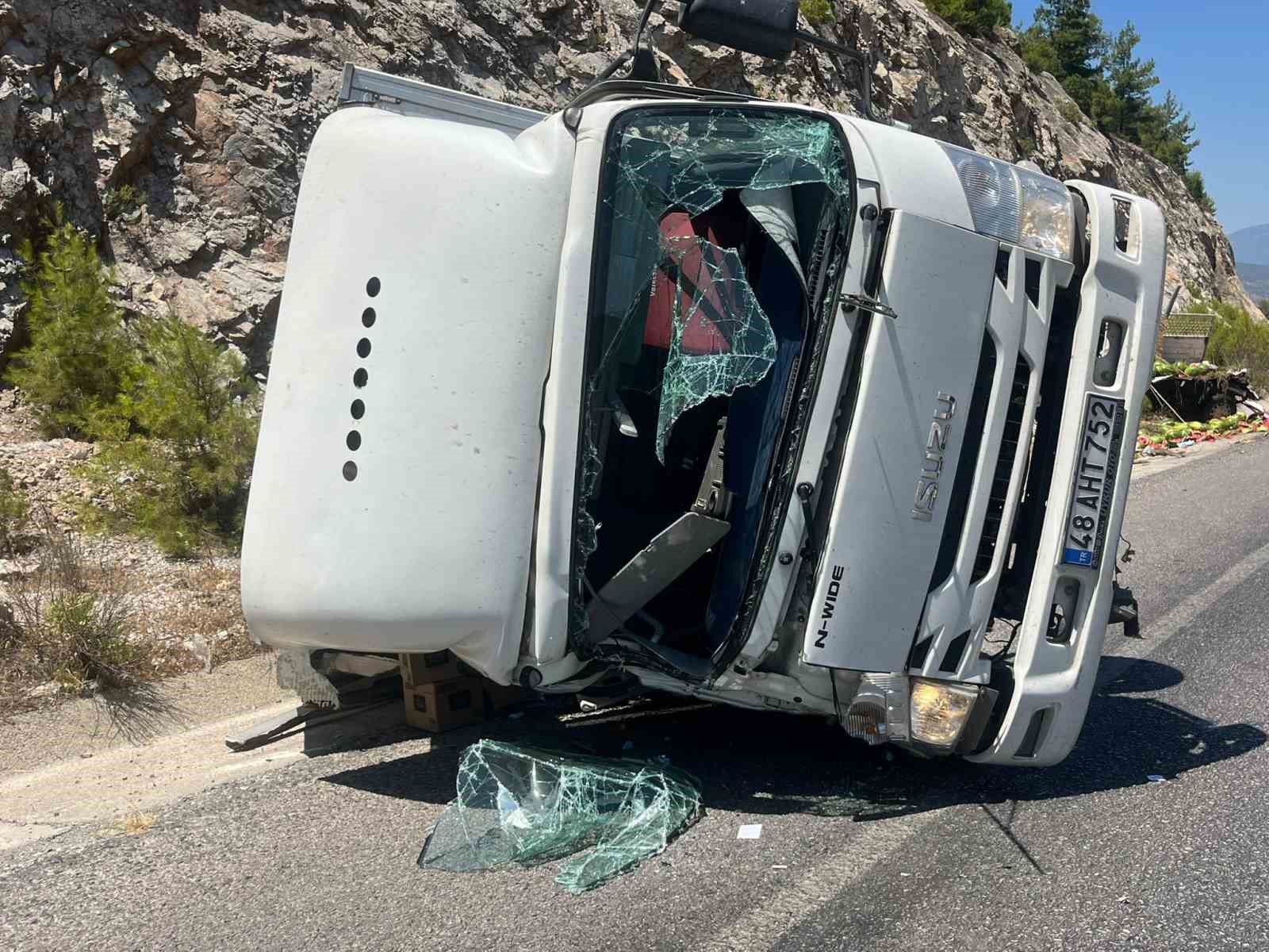 Milas Boğa Yokuşu&rsquo;nda trafik kazası: 2 yaralı
