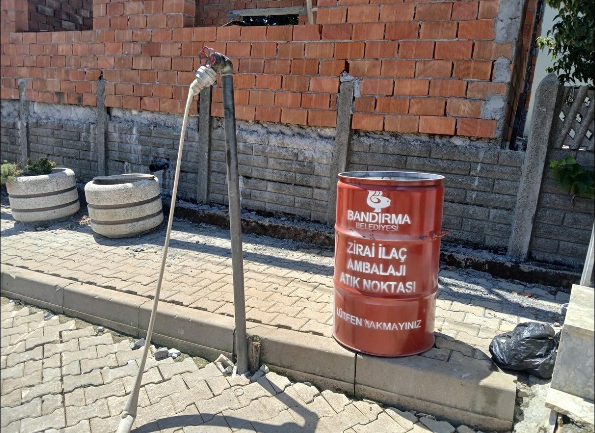 Bandırma kırsalında zirai atıklarla mücadele başladı
