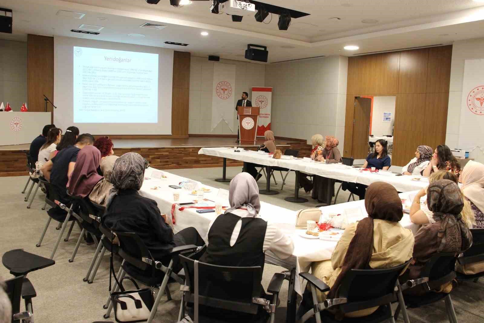 Elazığ’da NRP eğitimi düzenlendi