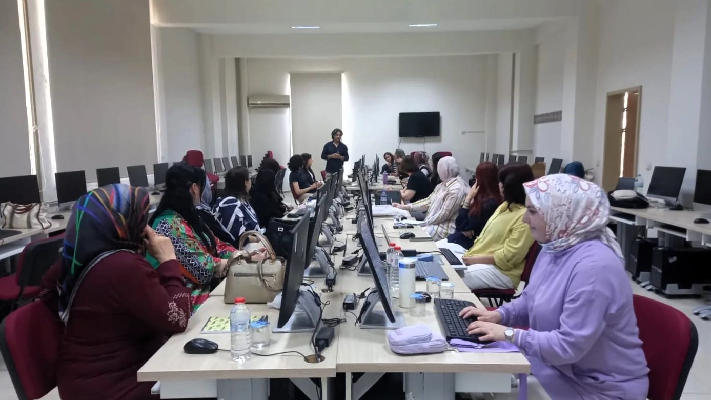 Tokat’ta kadın girişimcilere yapay zekâ eğitimi verildi