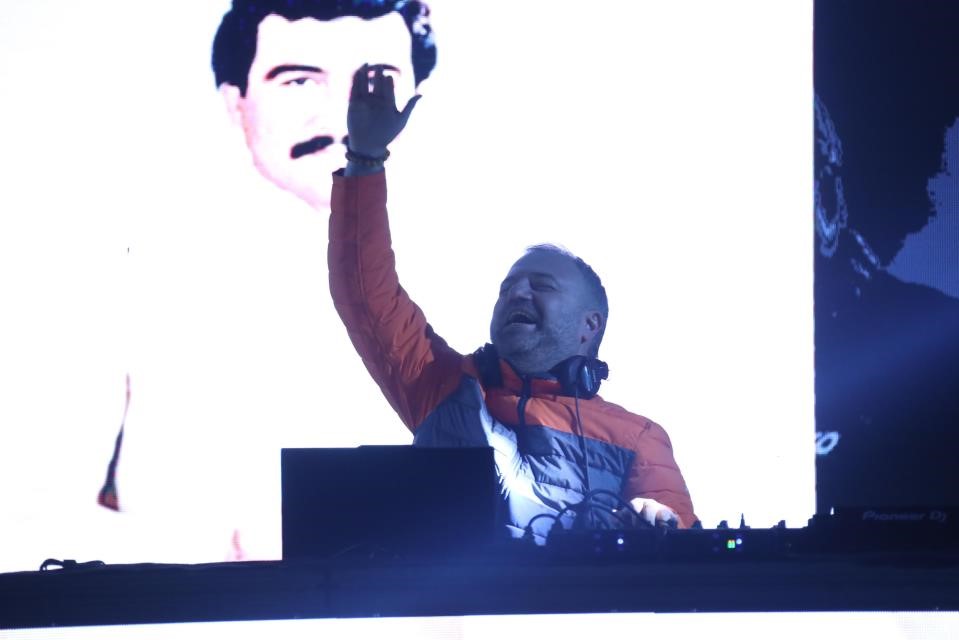 Ünlü radyocu Nihat Sırdar, Merkezefendi’ye geliyor