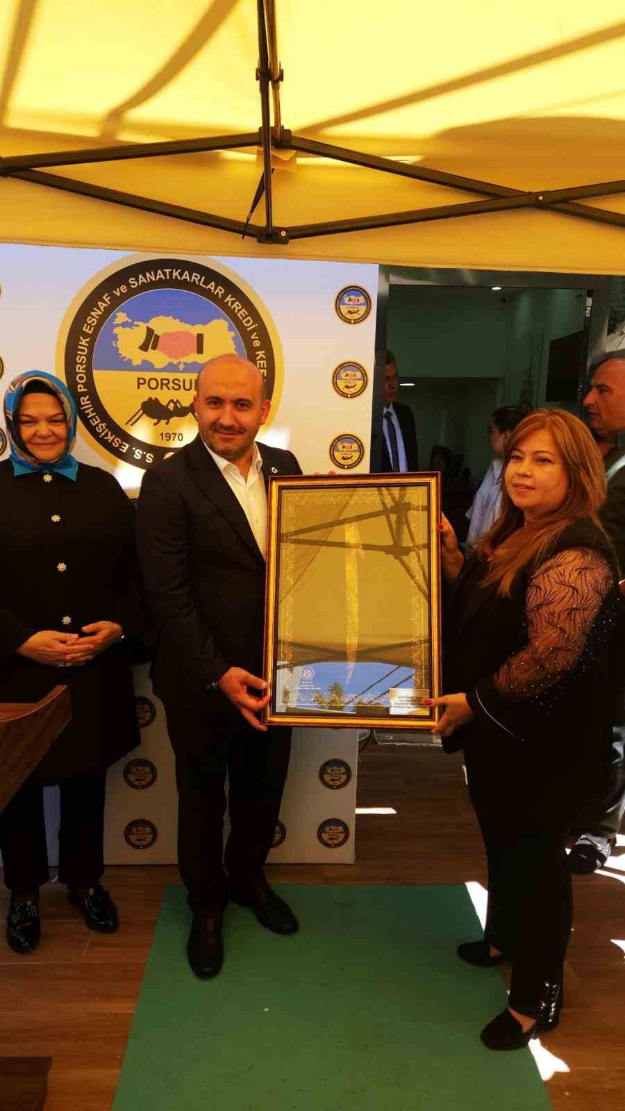 S.S. Eskişehir Porsuk Esnaf ve Sanatk&acirc;rlar Kredi ve Kefalet Kooperatifi a&ccedil;ıldı
