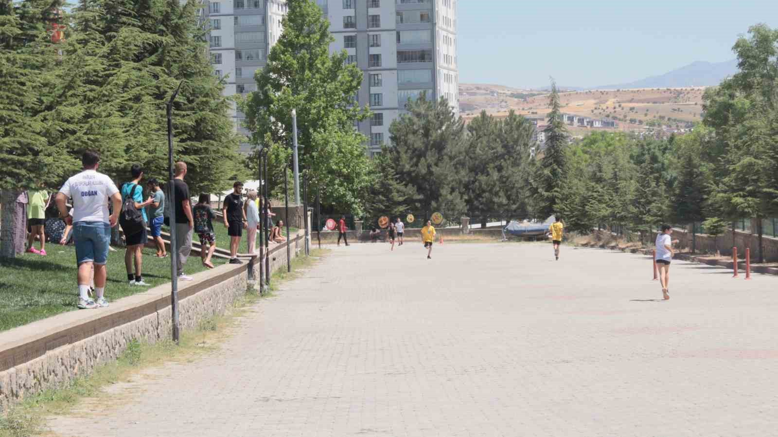 Elazığ, Aquatlon Şampiyonası&rsquo;na ev sahipliği yaptı
