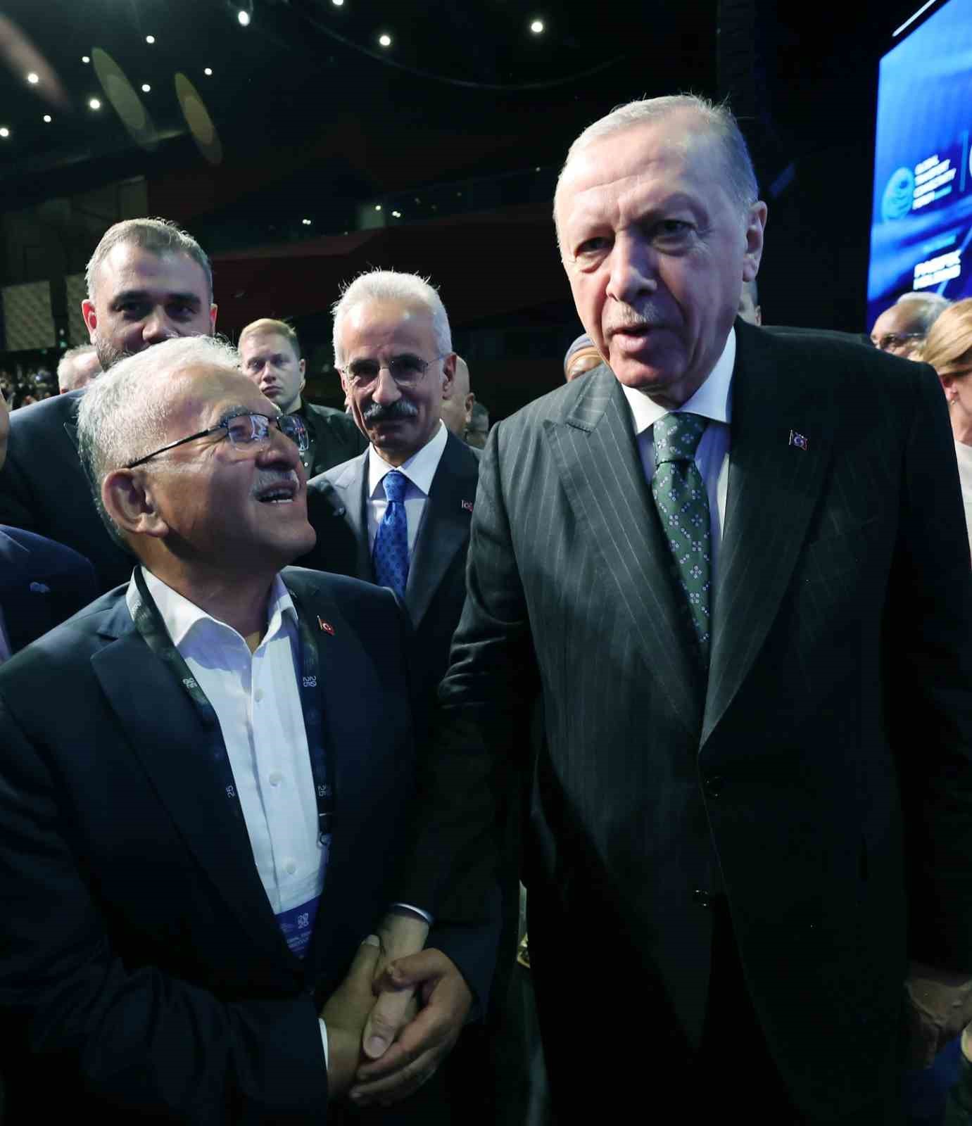 Başkan B&uuml;y&uuml;kkılı&ccedil;, Cumhurbaşkanı Erdoğan ile İstanbul&rsquo;da g&ouml;r&uuml;şt&uuml;
