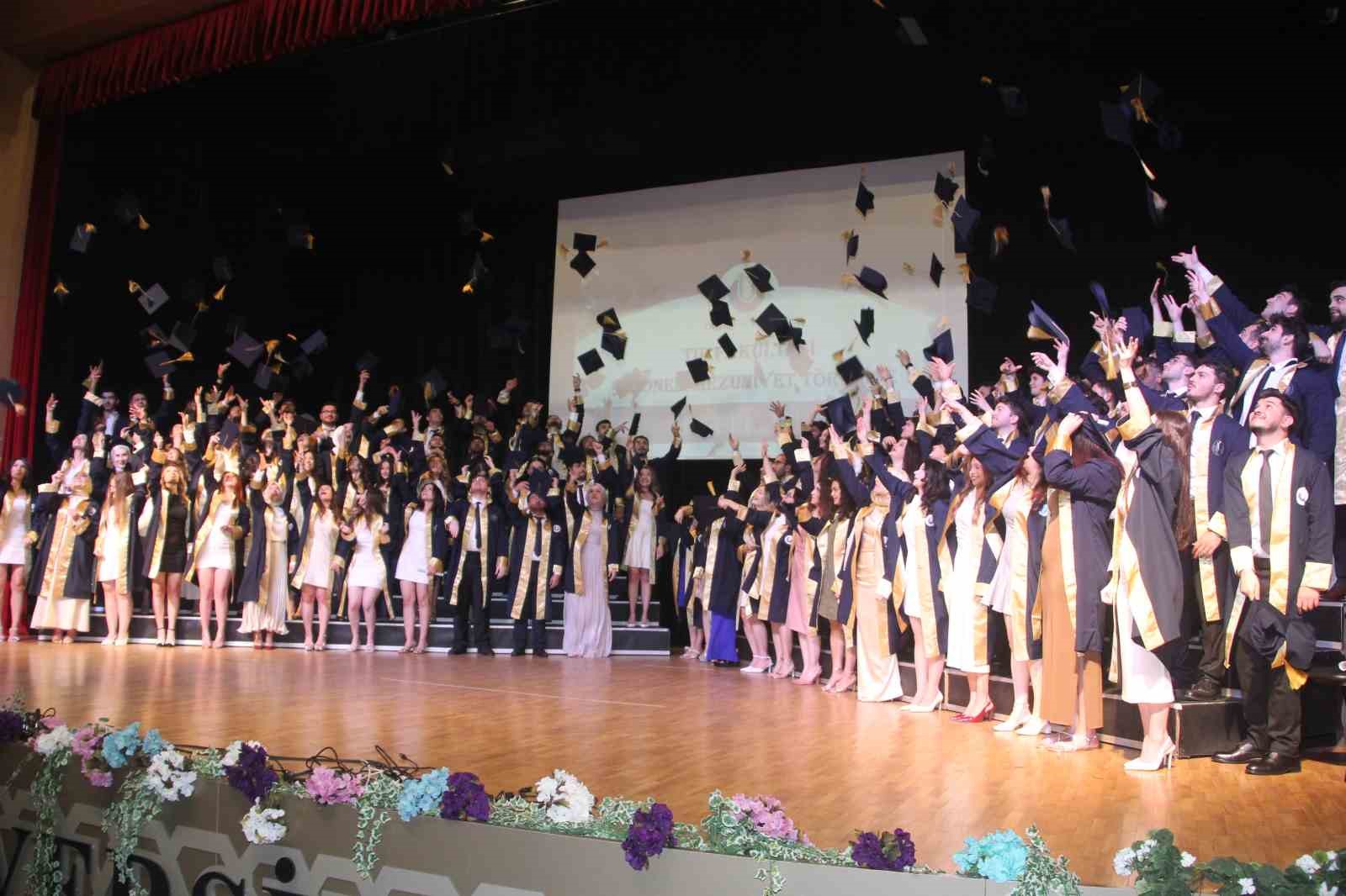 ODÜ Tıp Fakültesi 105 mezun verdi