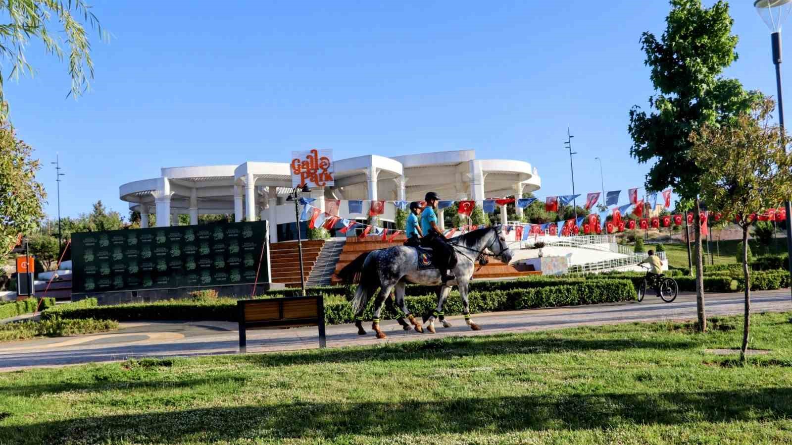 Gaziantep&rsquo;te atlı jandarma birlikleri g&ouml;rev başında
