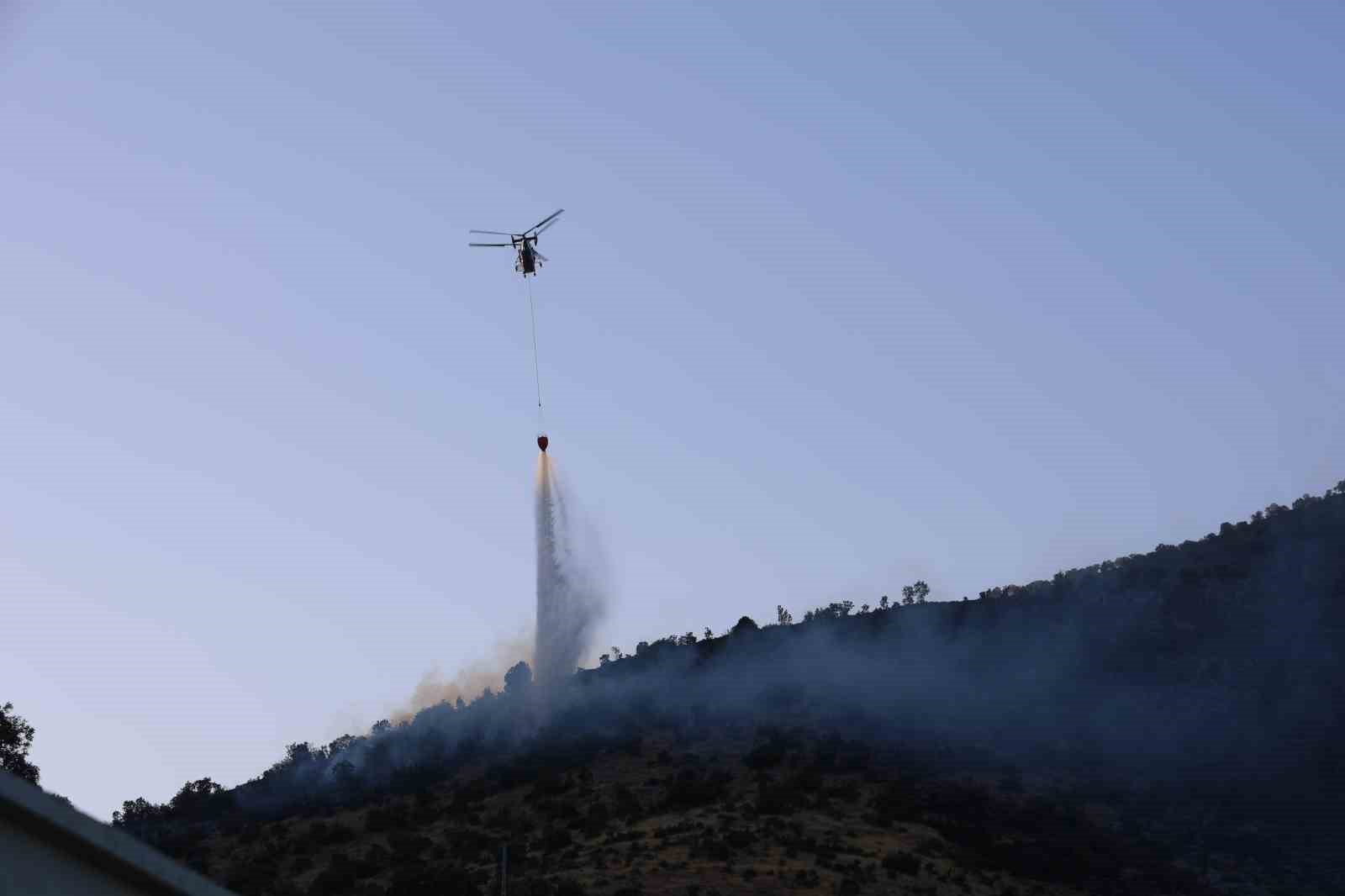 Kahramanmaraş&rsquo;taki orman yangınına m&uuml;dahale s&uuml;r&uuml;yor
