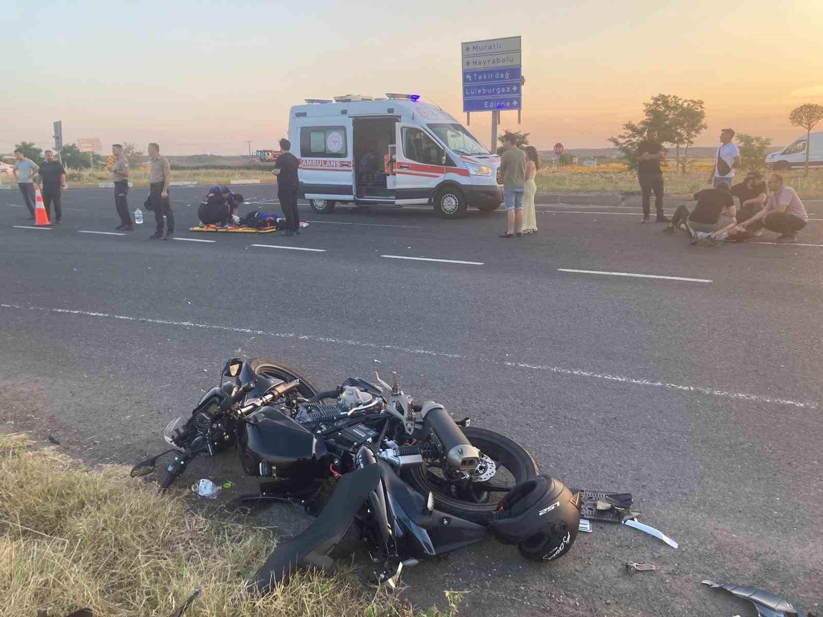 Otomobil ile motosiklet çarpıştı: 2 yaralı