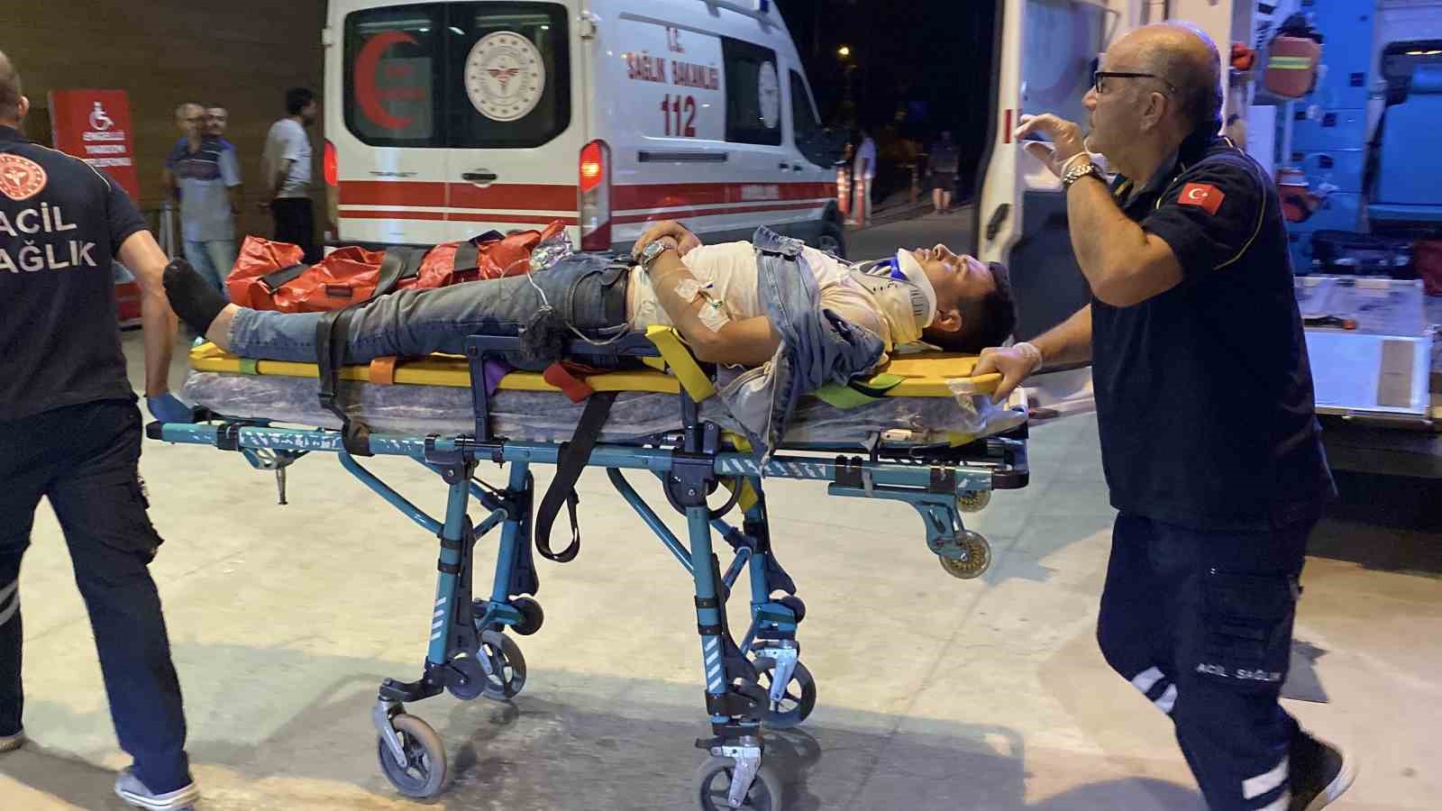 Otomobil ile motosiklet &ccedil;arpıştı: 1 ağır yaralı
