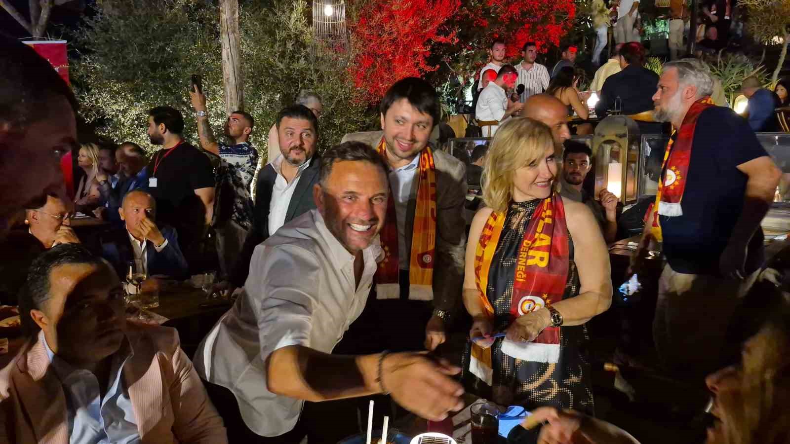 Dursun Özbek: "Osimhen ile ilgili çalışmalarımız devam ediyor"
