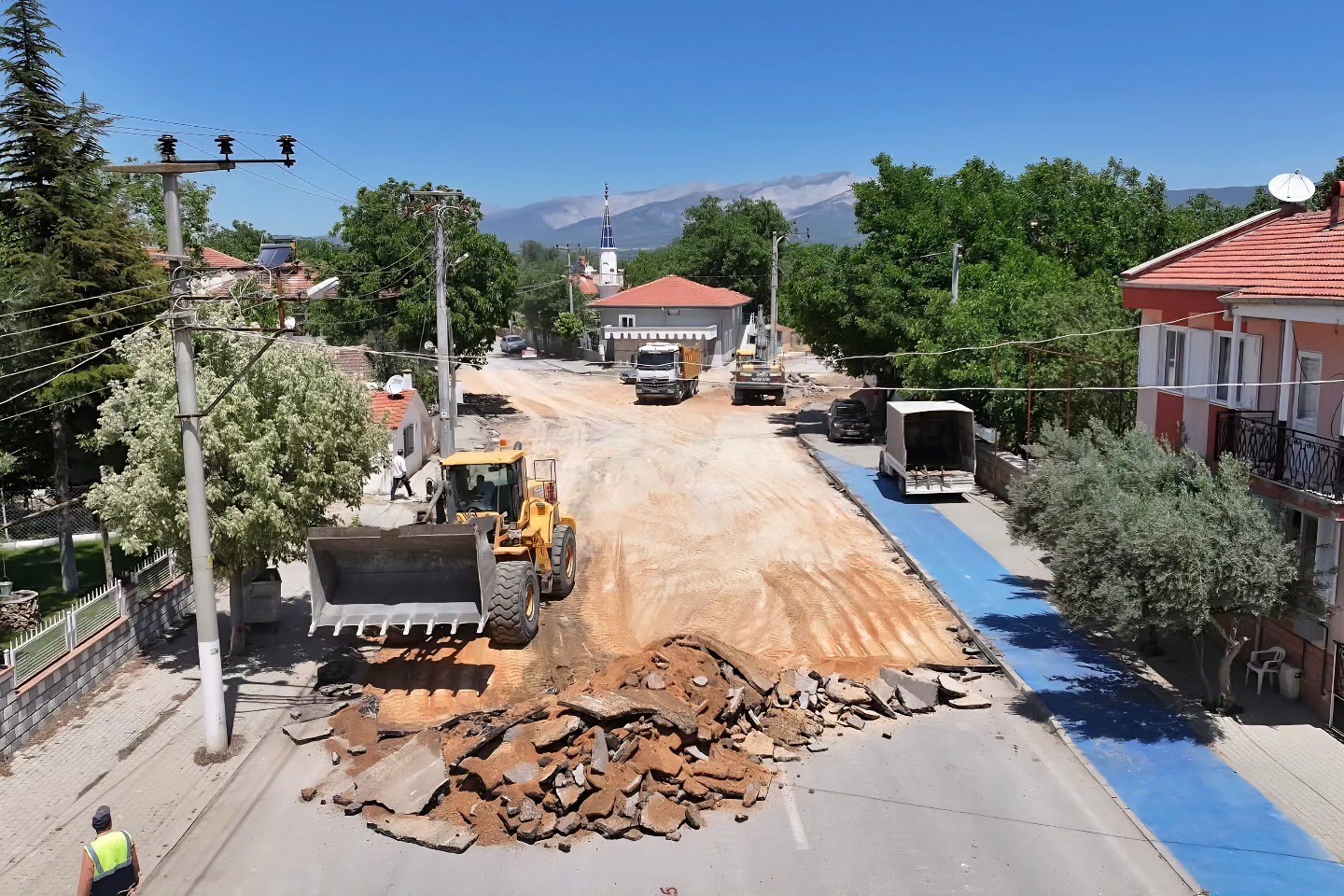 Tavas&rsquo;ta alt yapı ve &uuml;st yapı yenileme &ccedil;alışmaları devam ediyor
