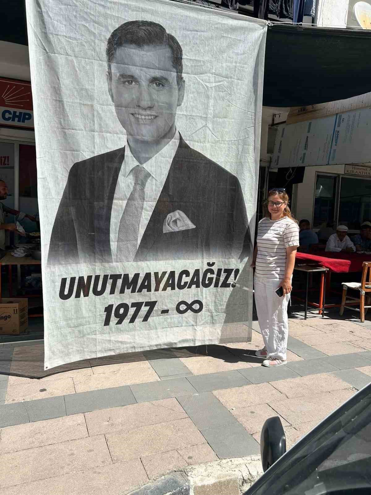 Selendi&rsquo;de Ferdi Zeyrek anısına lokma hayrı d&uuml;zenledi
