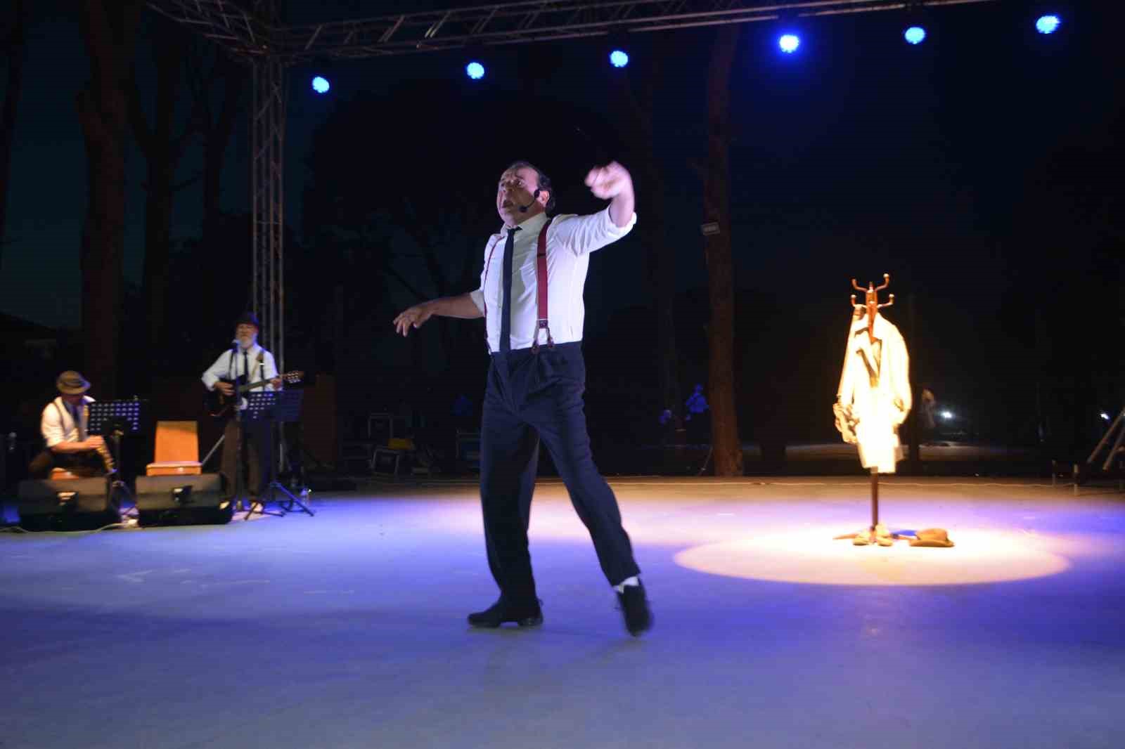 &Uuml;nl&uuml; oyuncu Reha &Ouml;zcan son noktayı koydu
