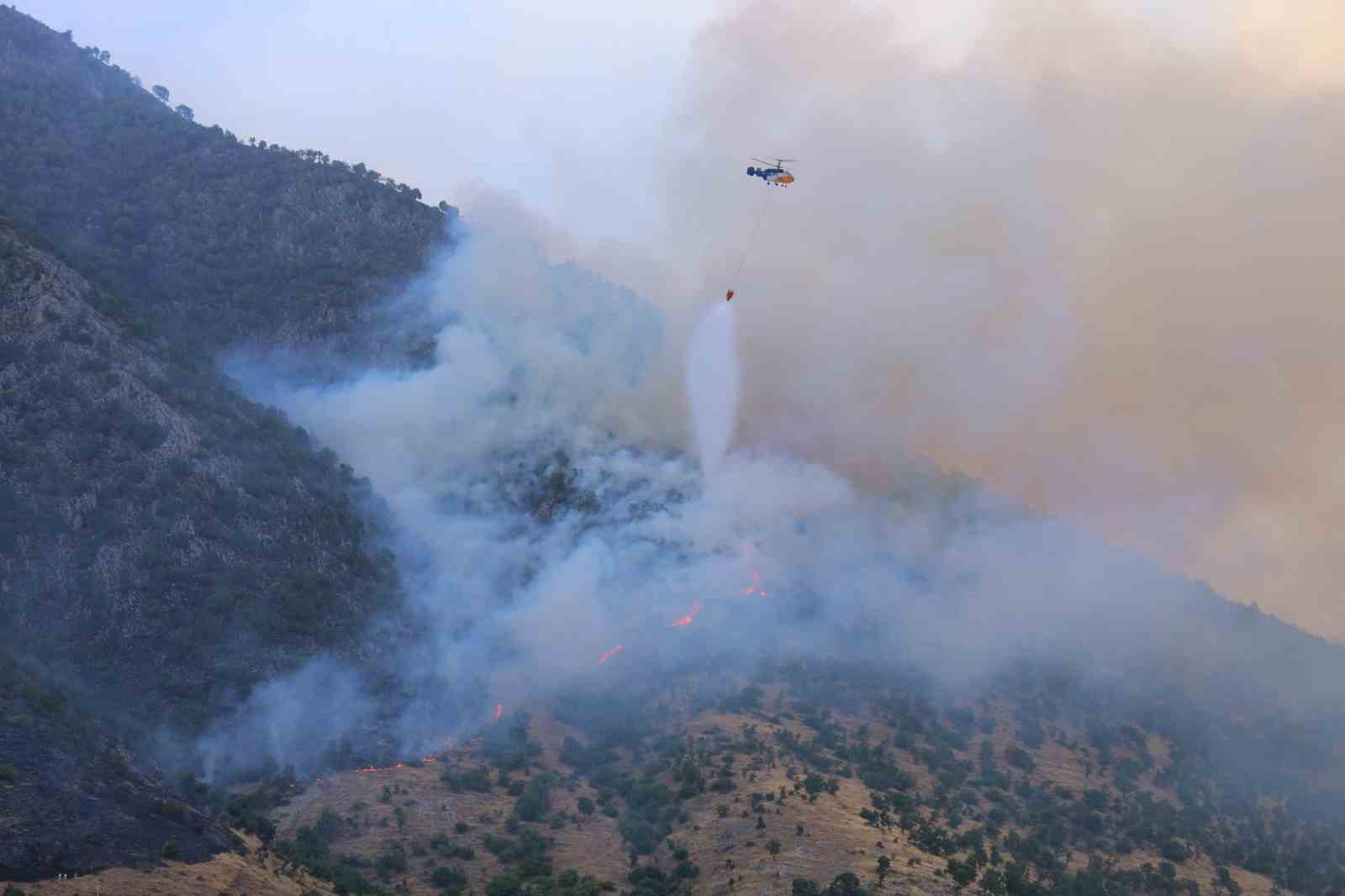 Kahramanmaraş&rsquo;taki orman yangını: 26 saattir m&uuml;dahale ediliyor
