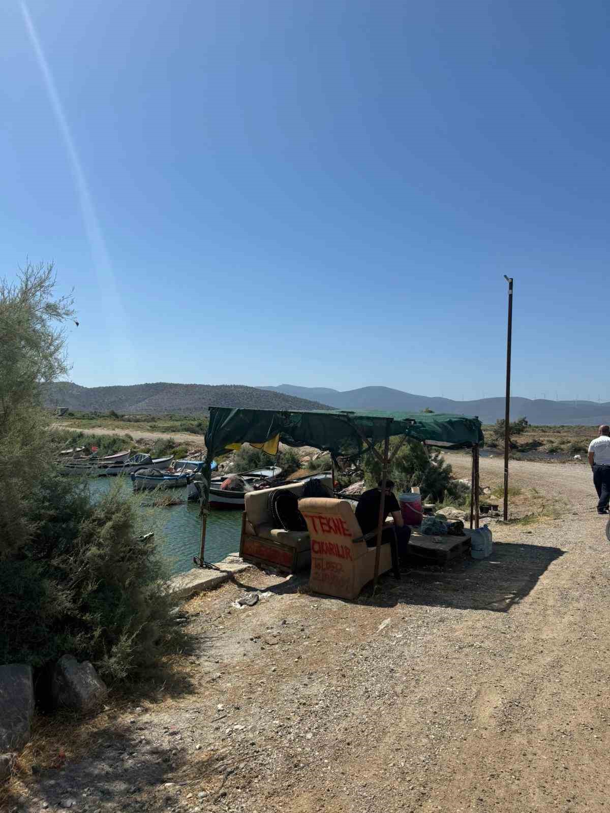 İzinsiz tekne turunu Jandarma sonlandırdı
