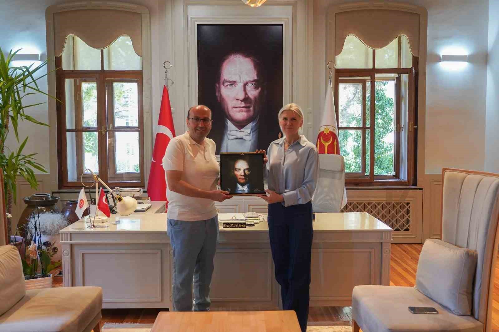 Başkan Subaşı, Burdur heyetini makamında ağırladı
