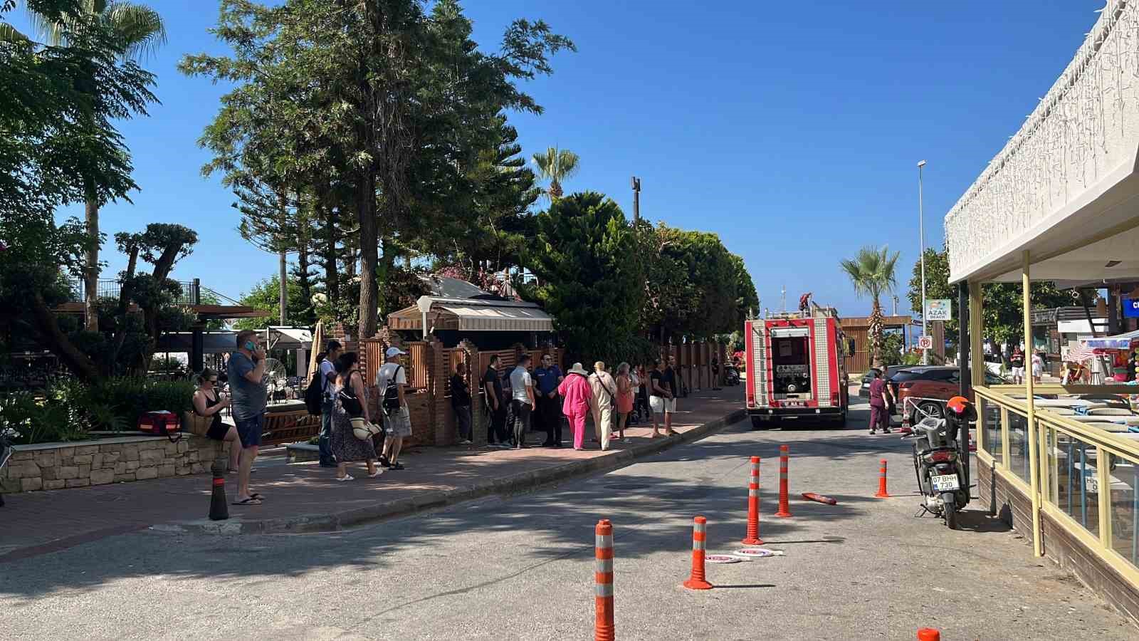 Alanya’da otelin kazan dairesindeki yangın korkuttu