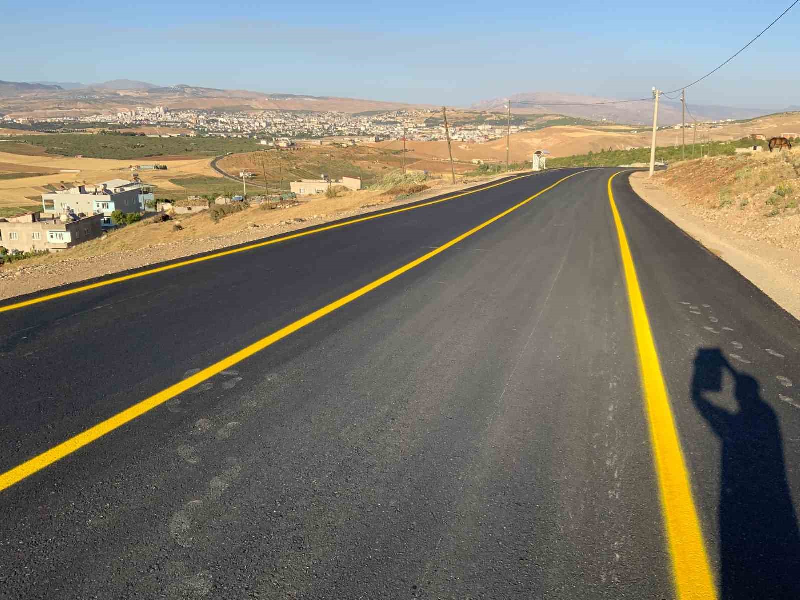 Siirt’te 29 köyün bağlantı yolu sıcak asfaltla yenilendi
