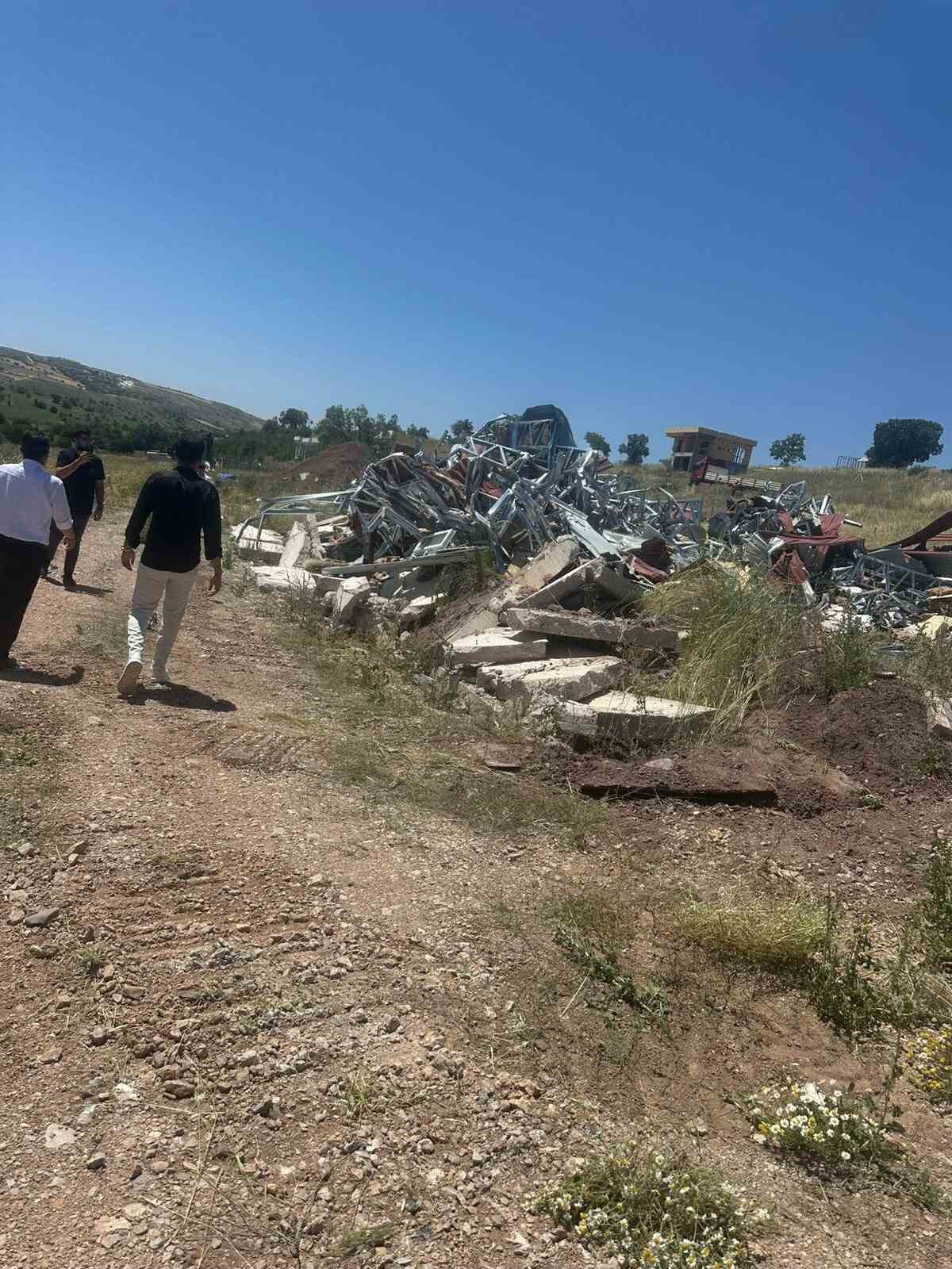 Ankara’da bulunan hobi bahçelerini belediye yakıyor iddiası
