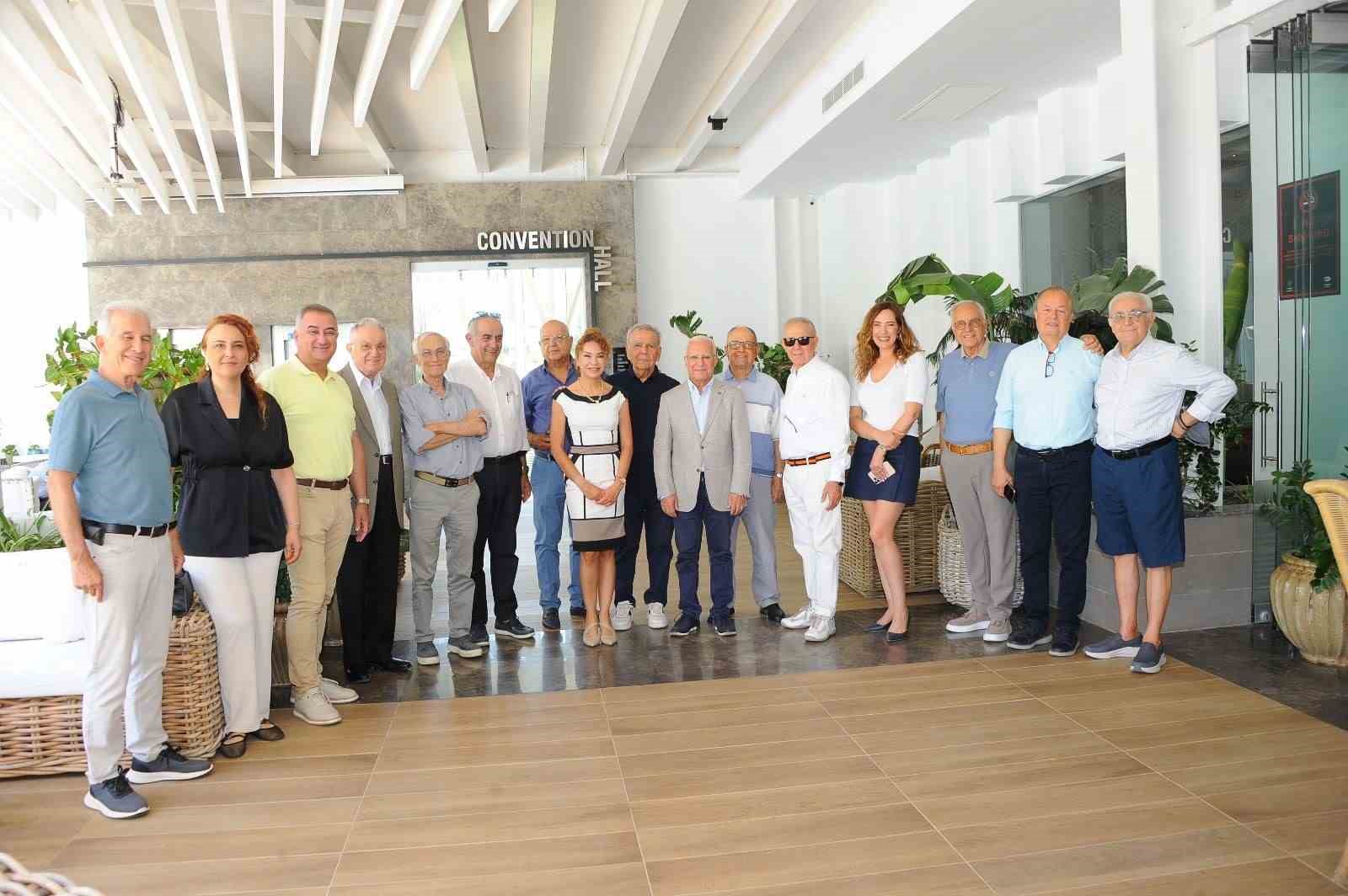 "İzmir’den Dünyaya Bakış" Platformu Çeşme’de buluştu

