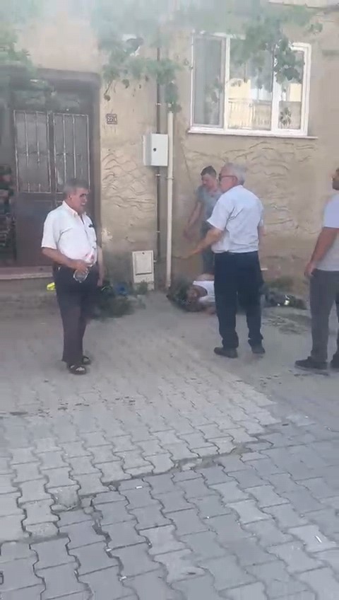 Evin doğalgaz hattı patladı: 4 yaralı