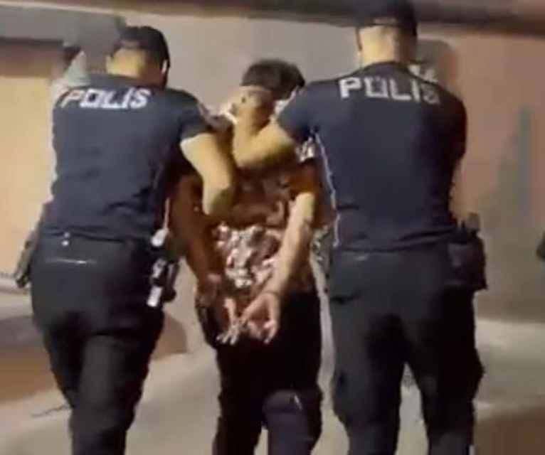 Kesinleşmiş hapis cezası bulunan hükümlü İzmir’de yakalandı