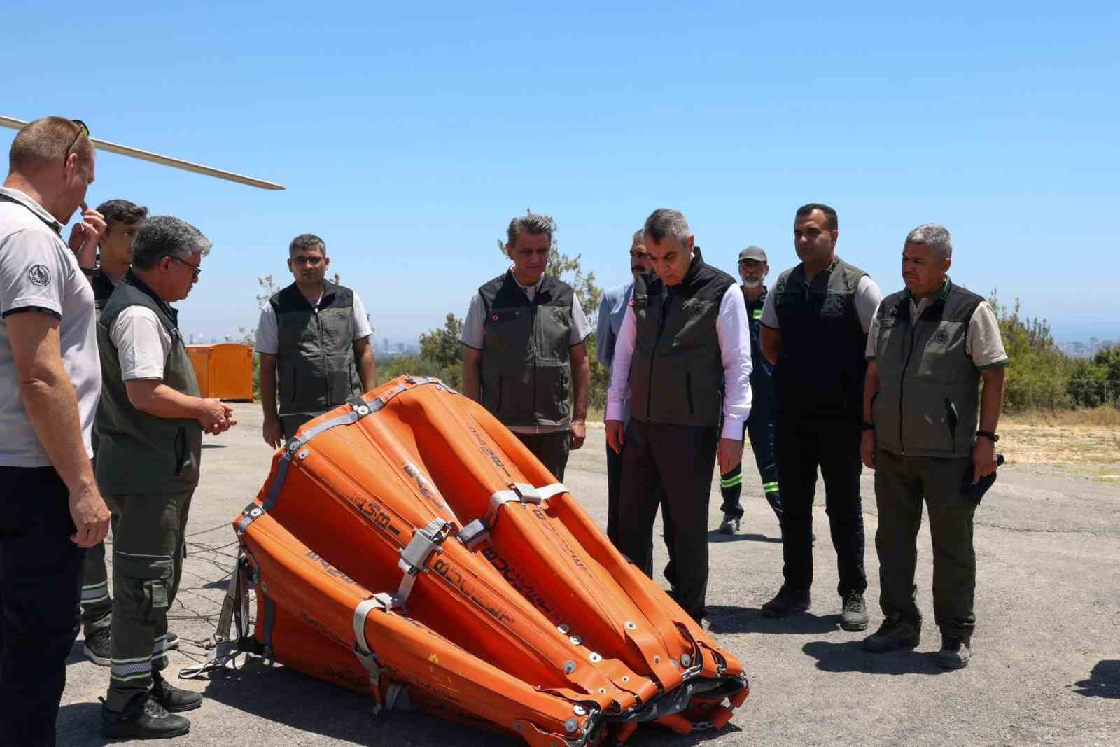 Mersin&rsquo;de orman yangınlarına karşı 5 helikopter ile 407 ara&ccedil;lı ekip teyakkuzda
