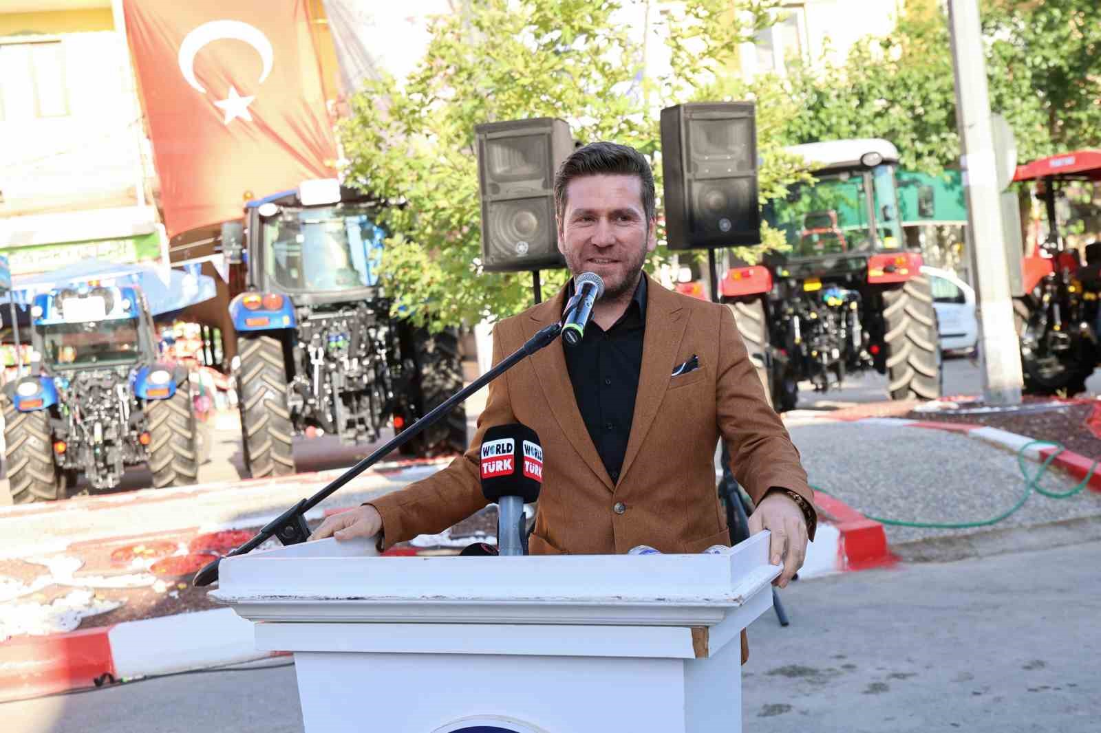 Kızılcabölük Kültür, Sanat, Tekstil ve Moda Festivali renkli görüntülerle başladı
