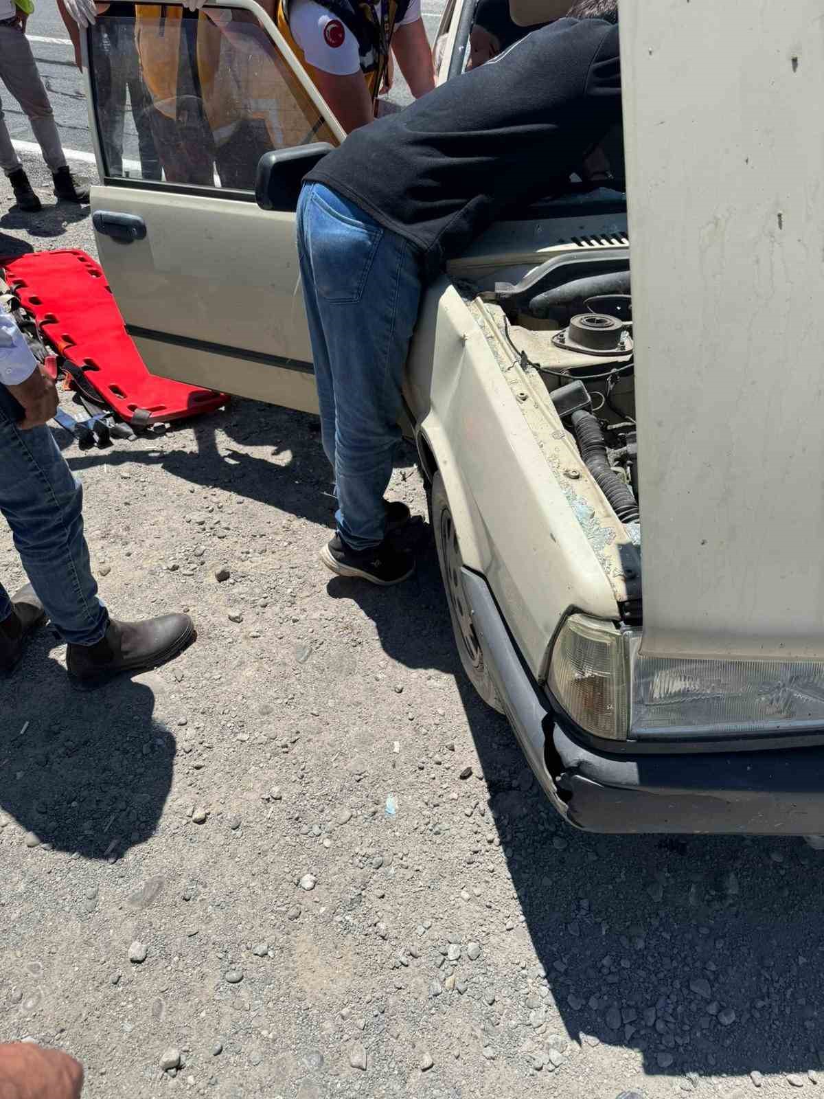 Zonguldak-Ankara yolunda kaza: 2 yaralı
