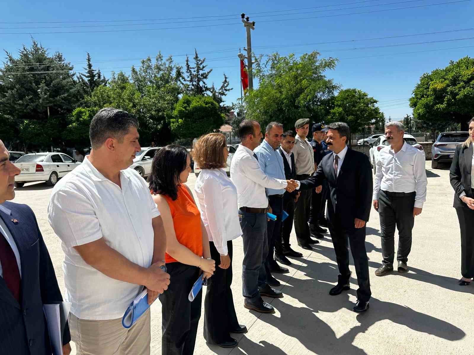 Besni Kaymakamı Ahmet Oğuz Aslan görevine başladı