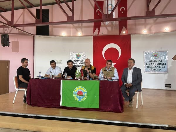 Altıntaş&rsquo;ta tarım konseyi toplantısı d&uuml;zenlendi
