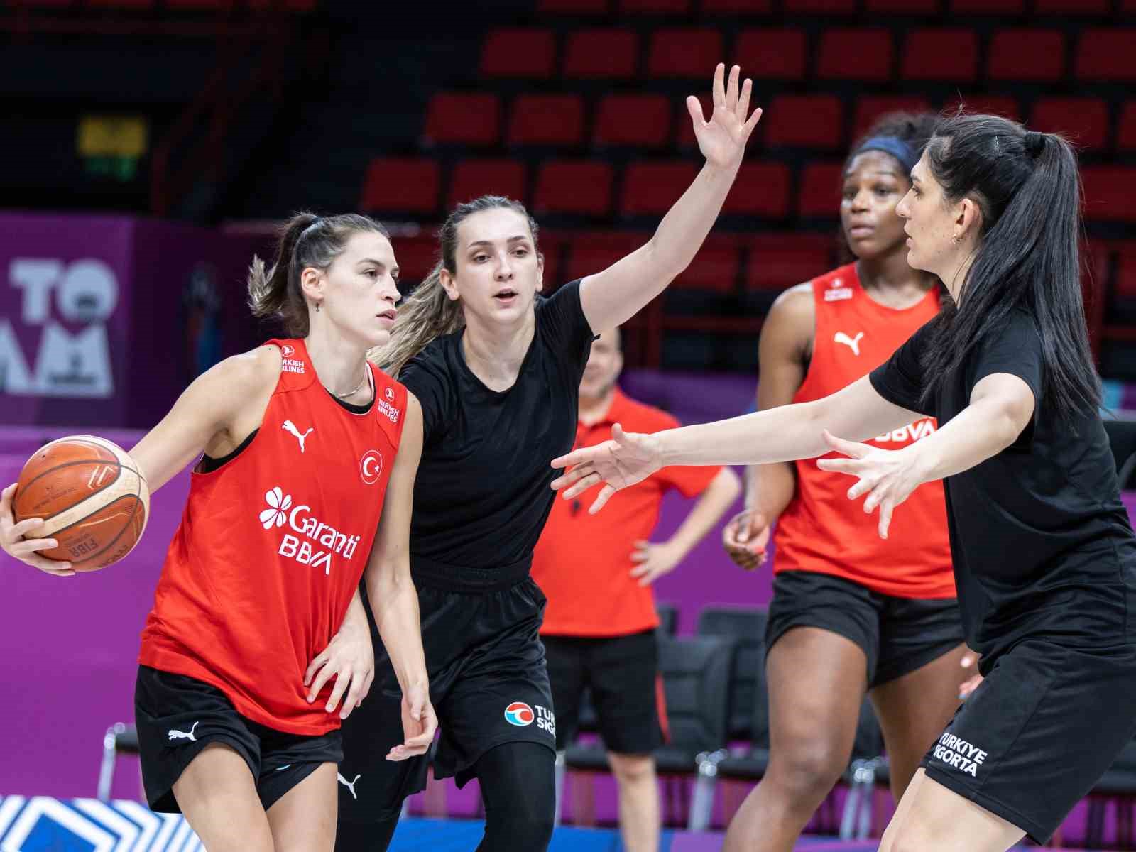 A Milli Kadın Basketbol Takımı, Litvanya maçı hazırlıklarını tamamladı