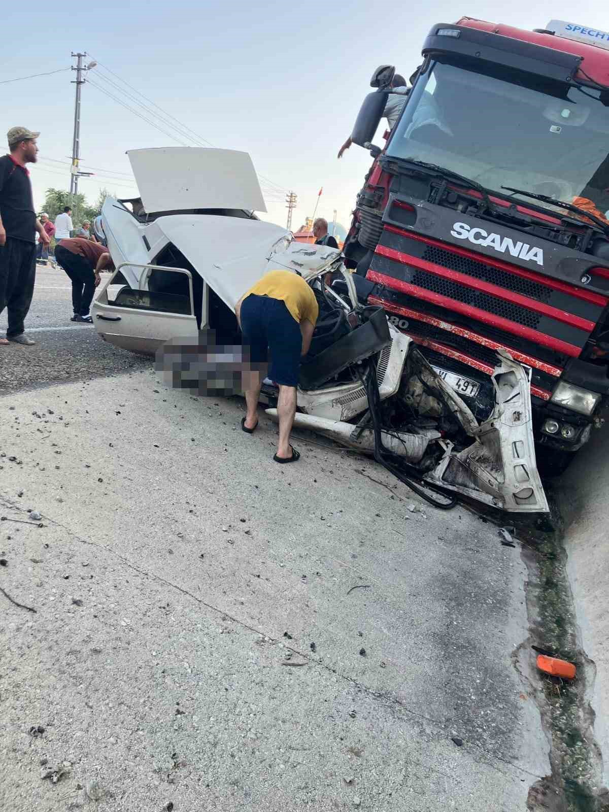 Osmaniye&rsquo;de tır ile otomobilin karıştığı kazada 1 kişi hayatını kaybetti
