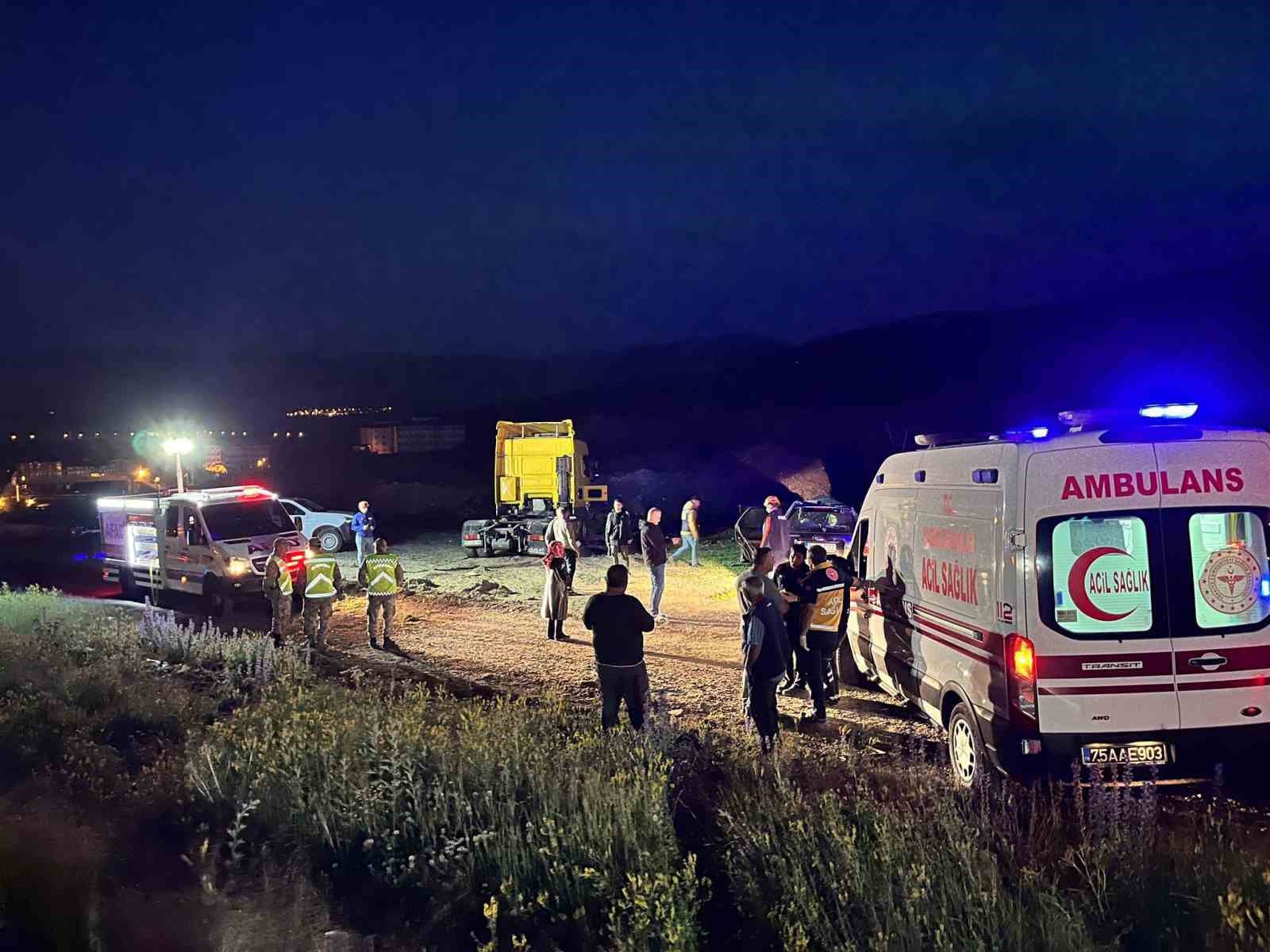 Çıldır'da kaza: 2 ölü, 1 yaralı İhlas Haber Ajansı'ndan bilgilendirildi.