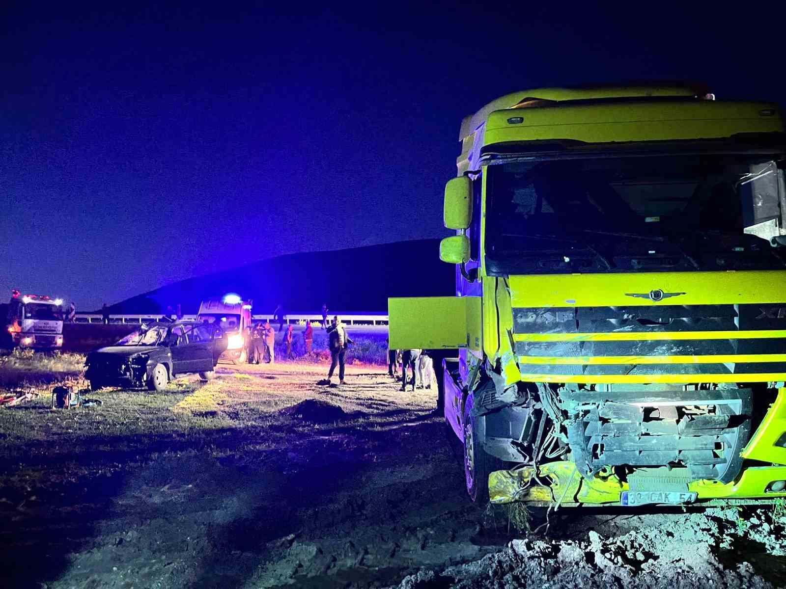 Çıldır’da trafik kazası: 2 ölü, 1 yaralı
