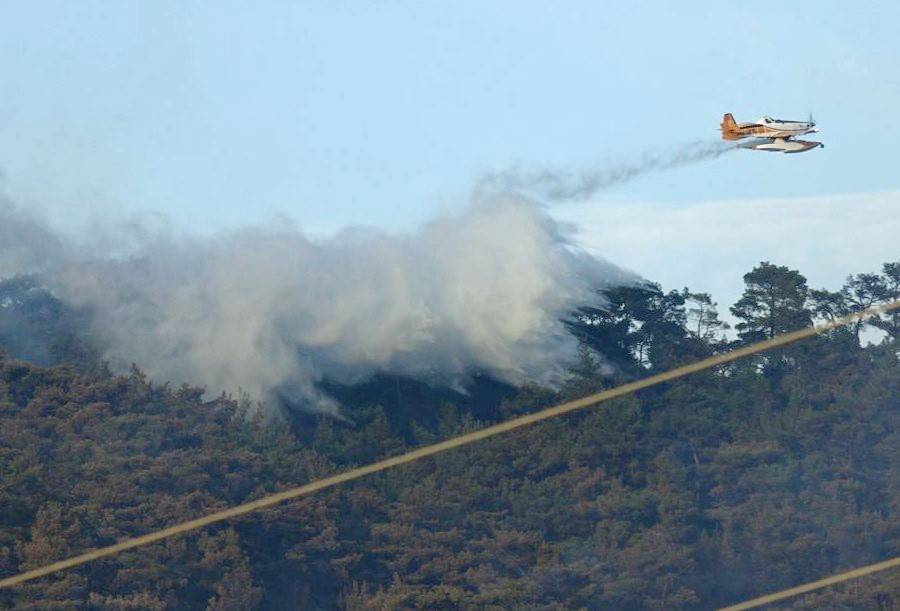 Havran’daki orman yangınında havadan müdahaleye ara verildi