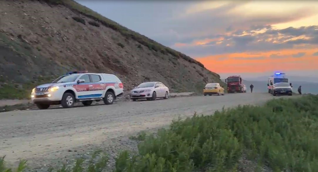 Kontrolden &ccedil;ıkan otomobil u&ccedil;uruma yuvarlandı: 2 yaralı
