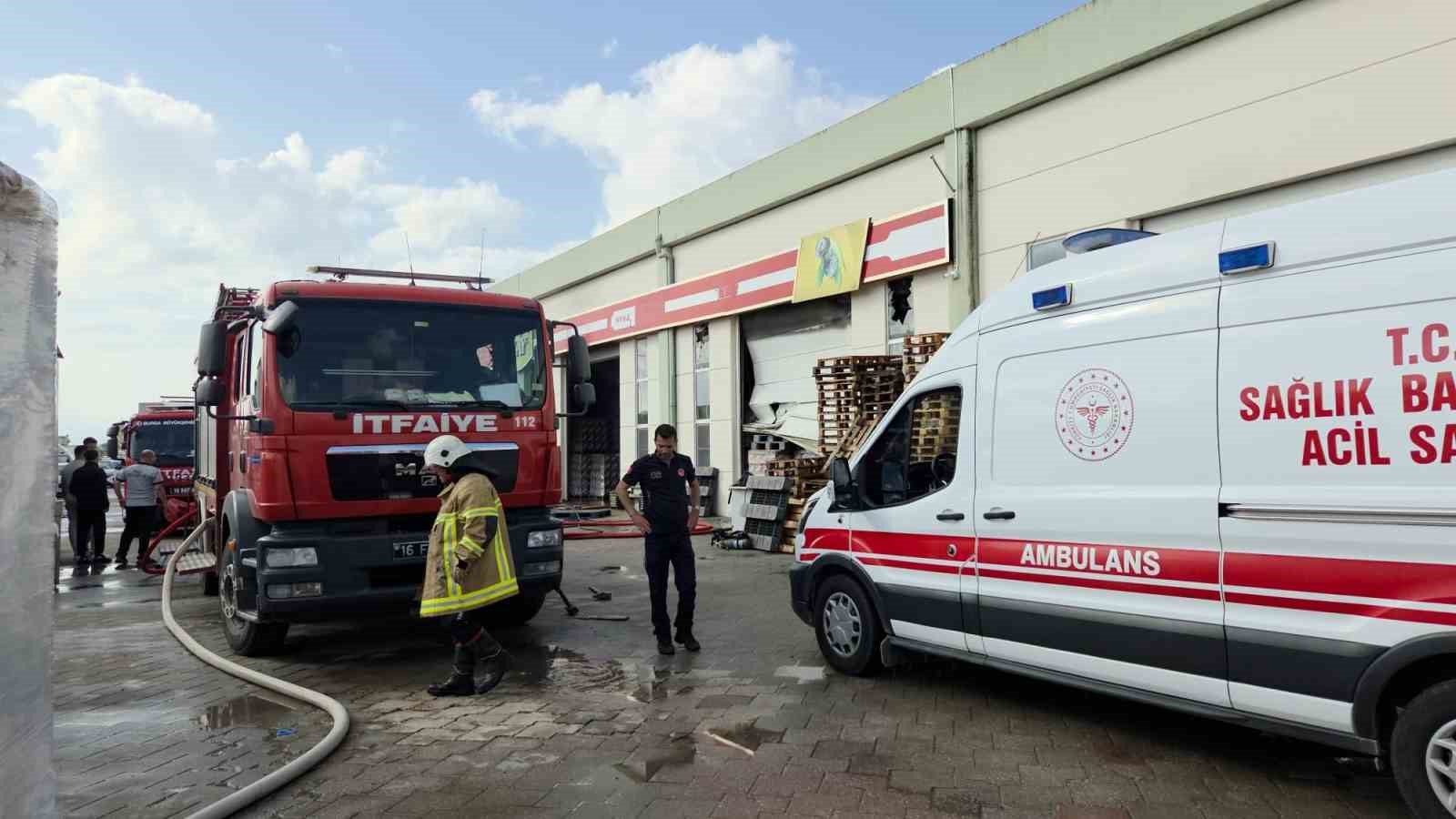 Zeytin tesisinde korkutan yangın
