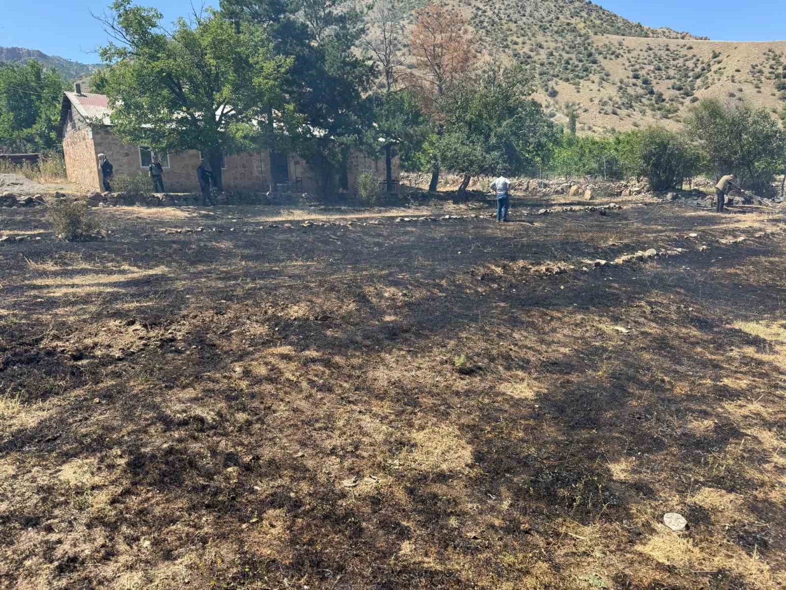 Arı kovanları yandı
