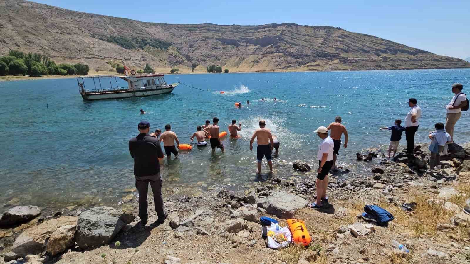 Van Gölü’nde kabotaj bayramı coşkusu
