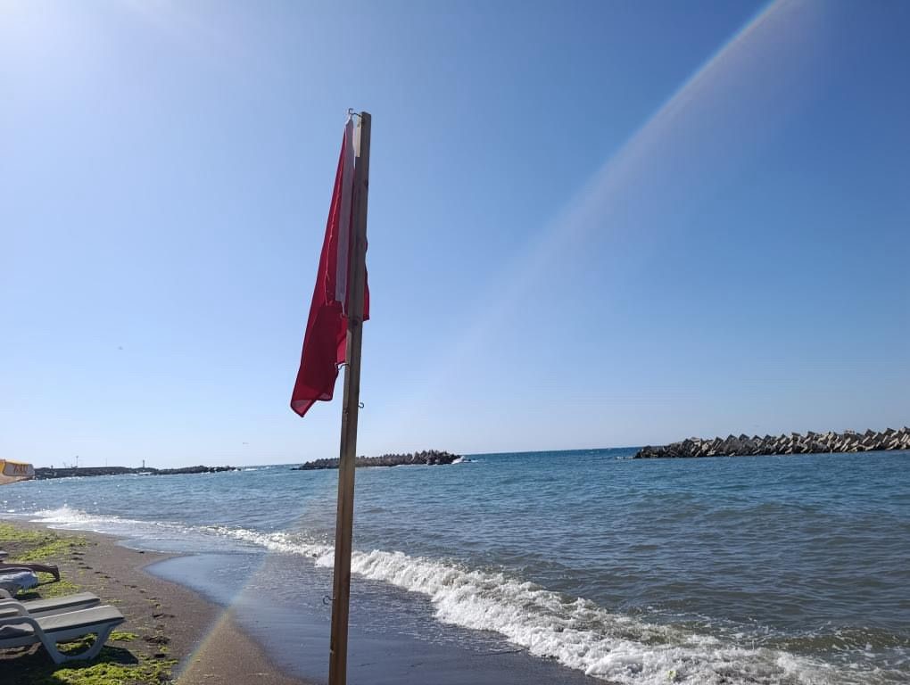 Akçakoca’da deniz girmek yasaklandı