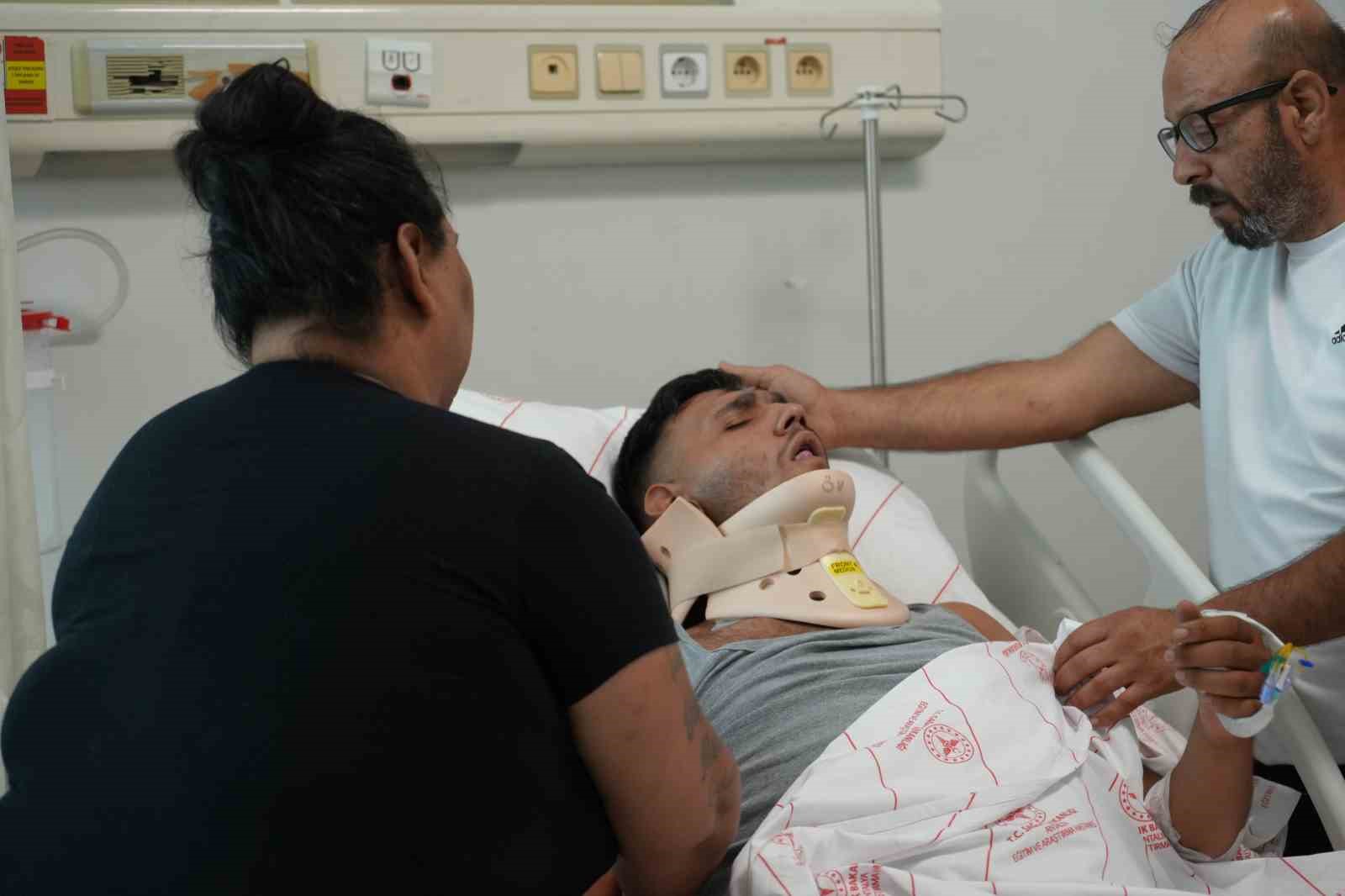 Yüksekten havuza atlayan gencin boynu kırıldı, aile ’ihmal’ var dedi