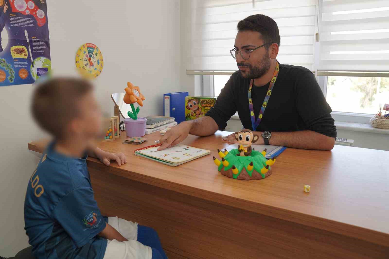 Dil ve konuşma terapisi merkezine yoğun ilgi