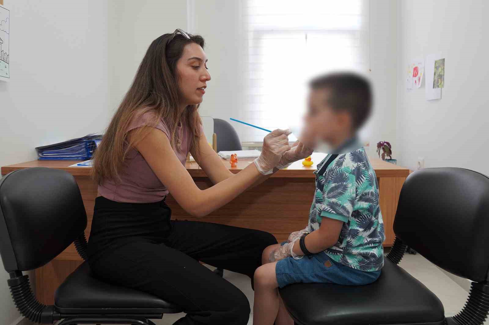 Dil ve konuşma terapisi merkezine yoğun ilgi
