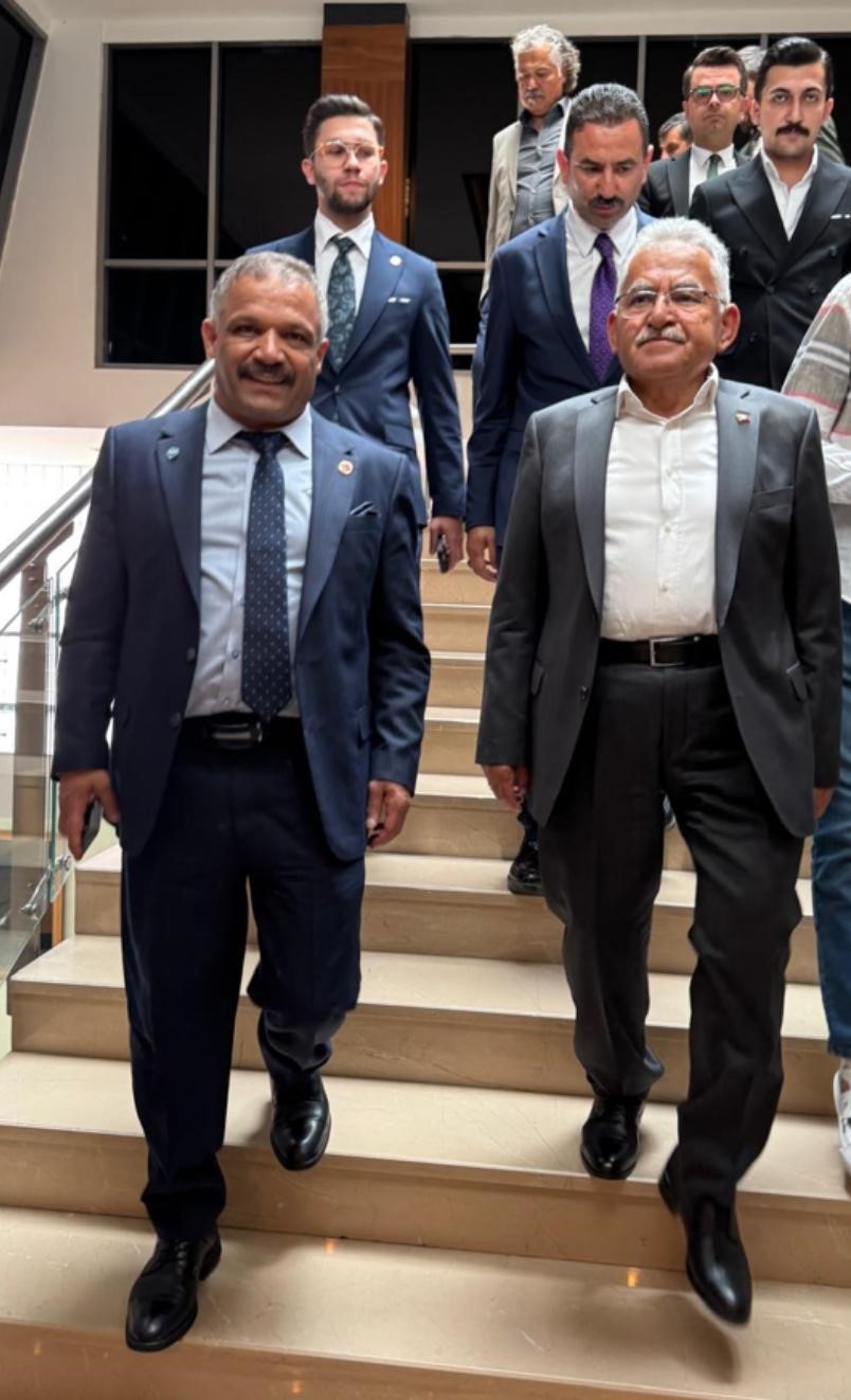 Kayseri AK-İB&rsquo;i bağrına bastı
