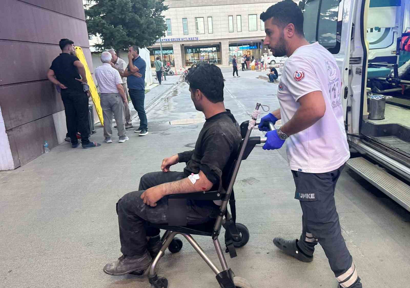 Motosikletle otomobil çarpıştı: 1 yaralı