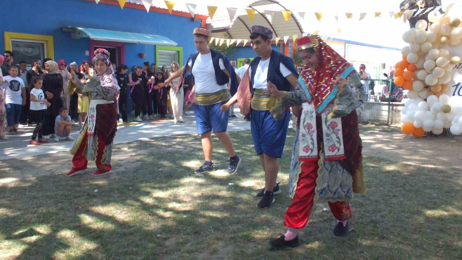 Balıkesir’de özel gençlerin gösterileri göz kamaştırdı